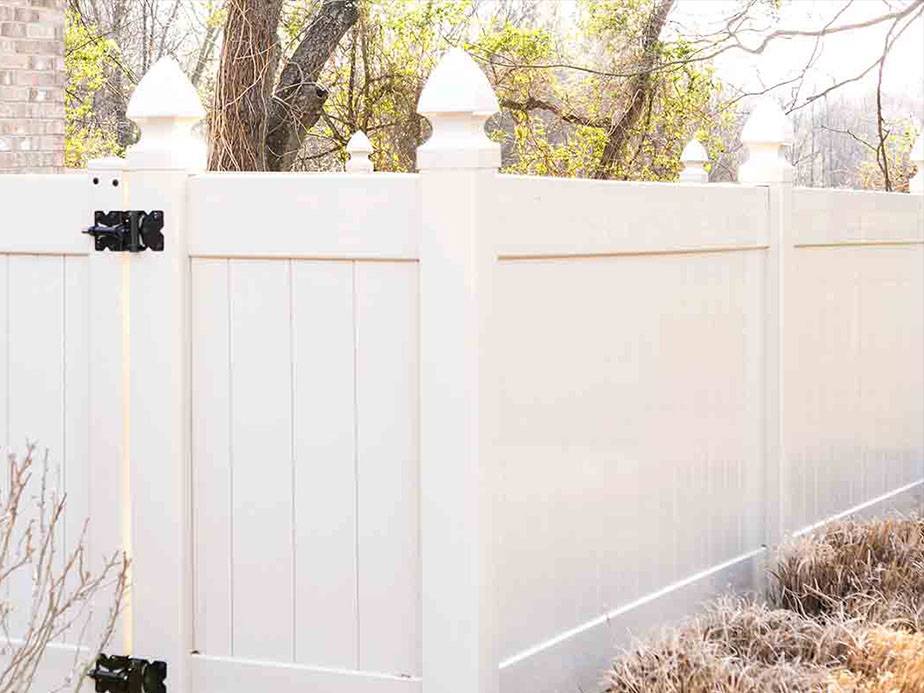 vinyl fence Suwanee Georgia